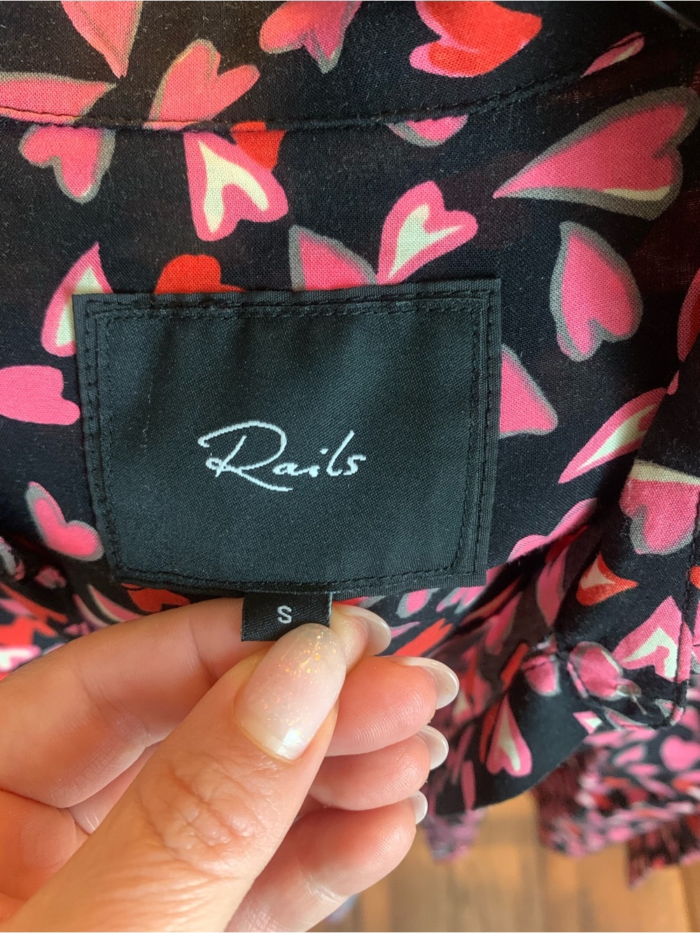 LAST CALL - Rails Heart Button Down Shirt - Picture 3 of 4